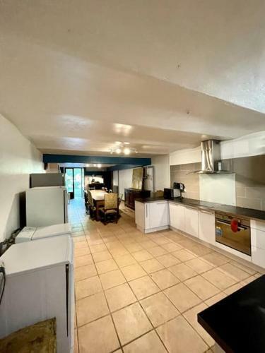Villa Le Camign�, Ch�teau, Vue Pyr�n�es