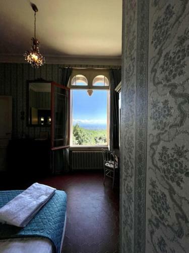 Villa Le Camign�, Ch�teau, Vue Pyr�n�es