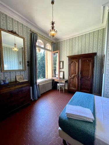 Villa Le Camign�, Ch�teau, Vue Pyr�n�es