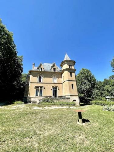 Villa Le Camign�, Ch�teau, Vue Pyr�n�es