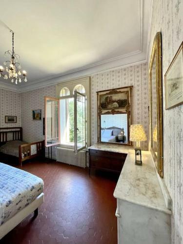 Villa Le Camign�, Ch�teau, Vue Pyr�n�es
