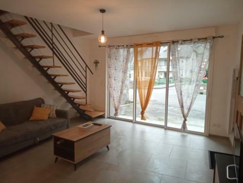 Jolie Maison De Ville En Bord De Neste 8/9 Pers