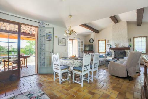 Villa Style Provencal Avec Piscine