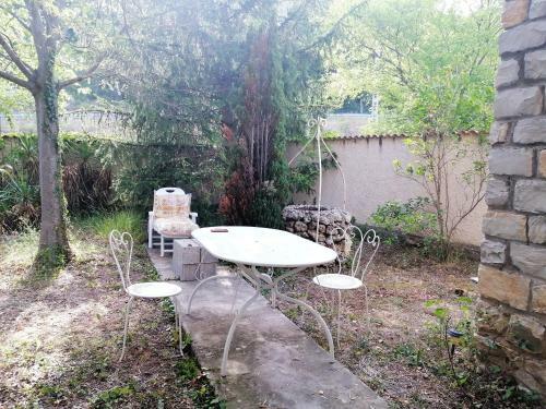 Maison D'une Chambre Avec Jardin Clos A Sisteron
