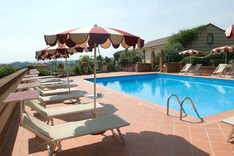 Hotel Ariotto Village