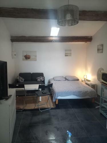 Apartamento Studio Meubl� 5 Mn De La Gare 10 Mn Des Plages