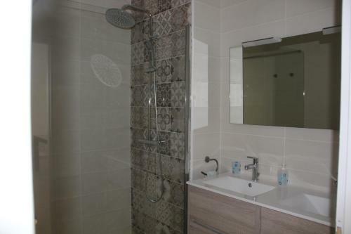 Apartamento Superbe Appartement, Calme, Proche Commerces