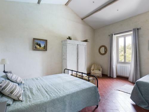 Maison Tarascon, 6 Pi�ces, 8 Personnes - Fr-1-599-56