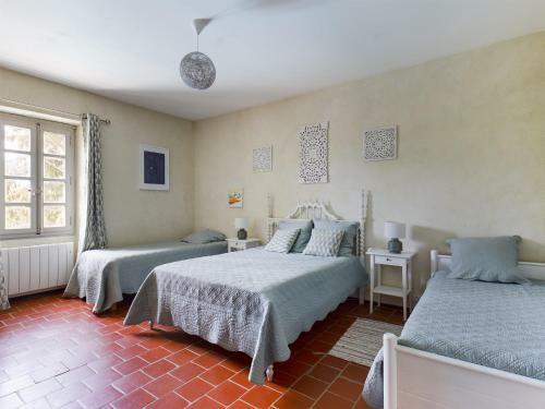 Maison Tarascon, 6 Pi�ces, 8 Personnes - Fr-1-599-56
