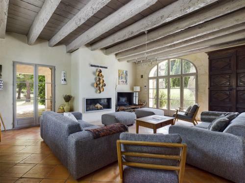 Maison Tarascon, 6 Pi�ces, 8 Personnes - Fr-1-599-56
