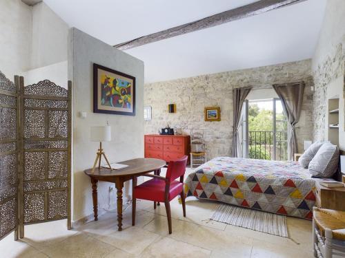 Maison Tarascon, 6 Pi�ces, 8 Personnes - Fr-1-599-56