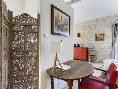 Maison Tarascon, 6 Pi�ces, 8 Personnes - Fr-1-599-56