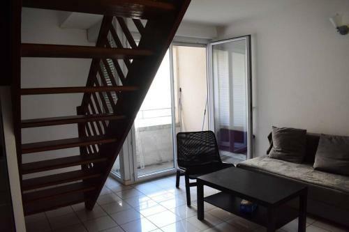 Apartamento Spacieux Duplex � 2 Mn Du M�tro Et De Saint Pierre
