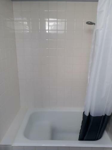 Apartamento Beau Studio Avec Jardin Proche Gare /centre Ville