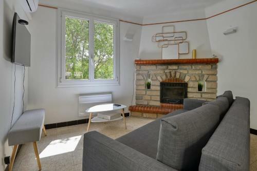 Bonito Apartamento Con Terraza En Villa Tranquila En Ventabren