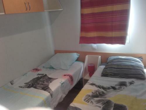 Bed & Breakfast Mobil-home Dans Lotissement Tr�s Tranquille