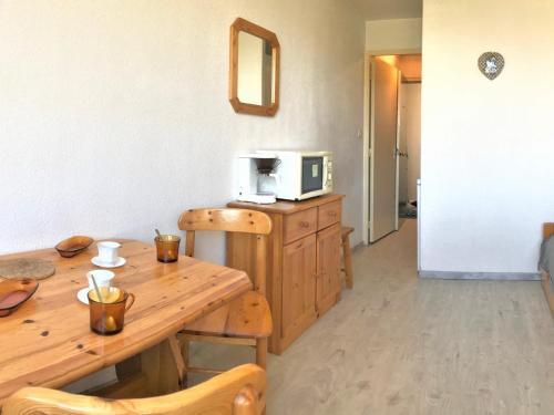 Apartamento Studio Le Corbier, 1 Pi�ce, 2 Personnes - Fr-1-267-202