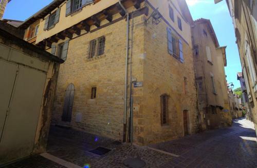 Maison Senechal, Instant Medieval