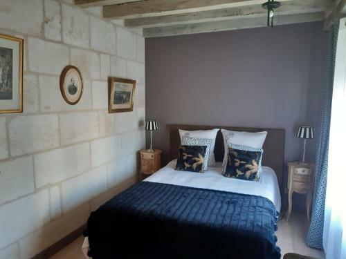 Bed & Breakfast Agr�able Chambre D'h�tes Dans Maison Xviiie