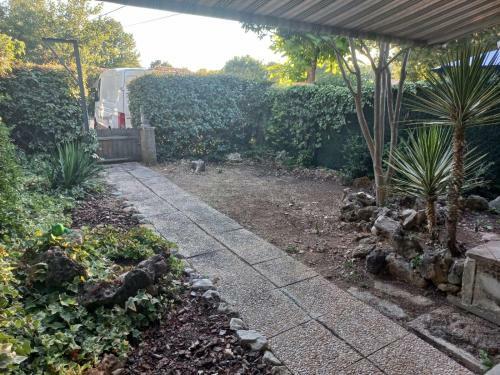 Les Jardins De Provence Yourhosthelper