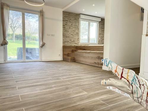 Apartamento La Maison Du Val / Jacuzzi - Billard - Jardin - Standing - Wifi - Parking