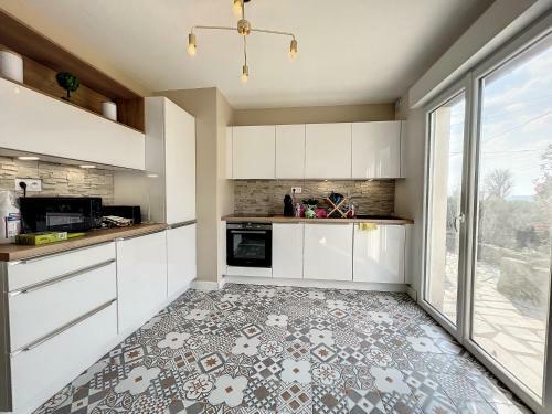 Apartamento La Maison Du Val / Jacuzzi - Billard - Jardin - Standing - Wifi - Parking