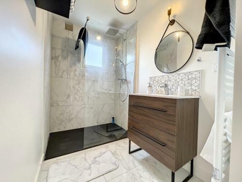 Apartamento La Maison Du Val / Jacuzzi - Billard - Jardin - Standing - Wifi - Parking