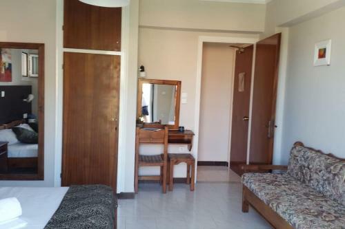 Hotel Nefeli Studios Nydri Main Road