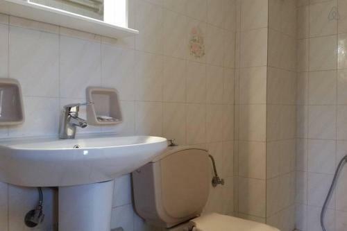 Hotel Nefeli Studios Nydri Main Road