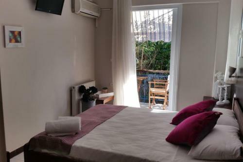 Hotel Nefeli Studios Nydri Main Road