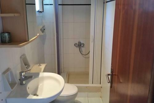 Hotel Nefeli Studios Nydri Main Road