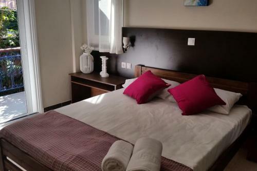 Hotel Nefeli Studios Nydri Main Road