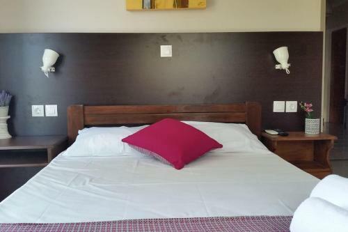 Hotel Nefeli Studios Nydri Main Road
