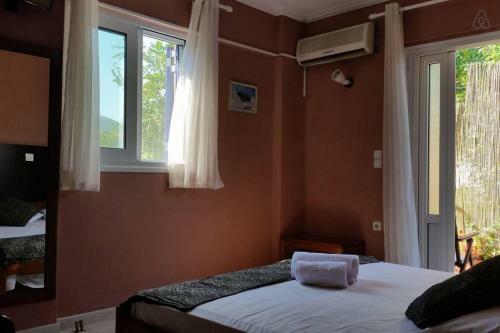Hotel Nefeli Studios Nydri Main Road