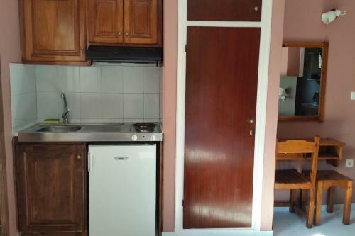 Hotel Nefeli Studios Nydri Main Road