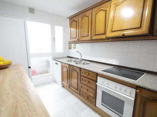 Apartamento Con Piscina Cerca De La Playa