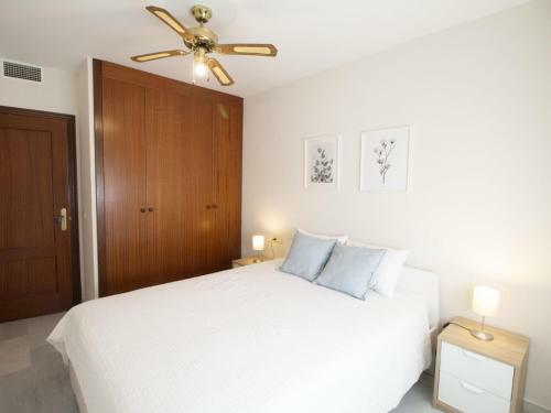 Apartamento Con Piscina Cerca De La Playa