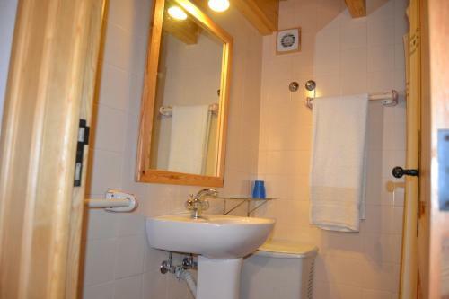 Villa Lurdes Next To Ribeira D'ilhas Beach