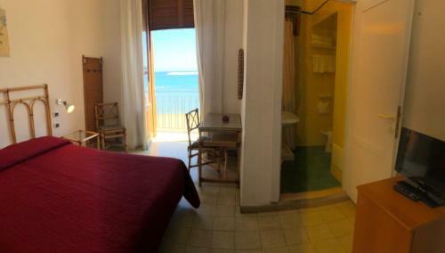 Hostal Visitponza - Le Stanze Sulla Spiaggia