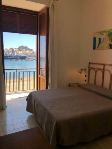 Hostal Visitponza - Le Stanze Sulla Spiaggia