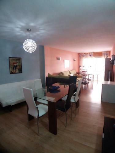 Bonito Apartamento Con Varias Piscinas