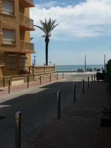 Economico Apartamento 2a Linea Playa