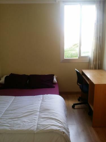 Lovely Three Bedroom Wifi Apartment Near Beach