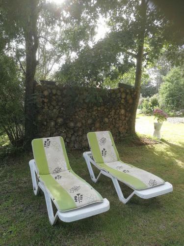Camping Car Immobile Dans Jardin