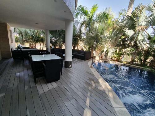 Villa Lotus