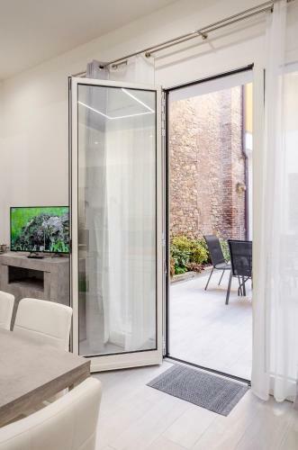 Apartamento Dimora Santo Stefano: Ampia, Con Giardino Privato