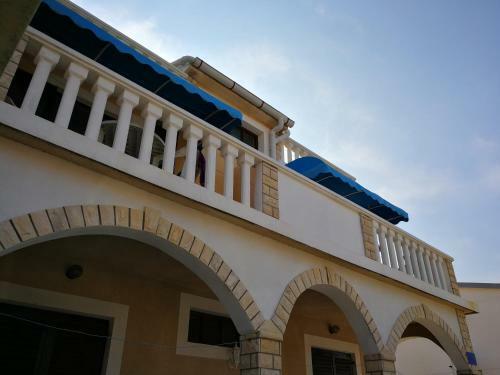 Apartments Davor