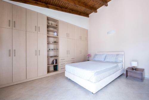 Apartamento Top Floor Modern Studio In Central Koropi