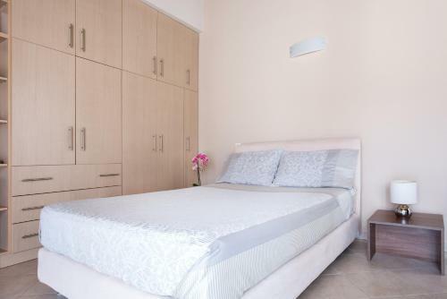 Apartamento Top Floor Modern Studio In Central Koropi