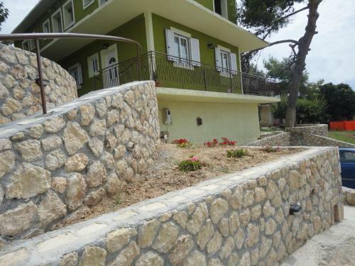 Yialos Apartments